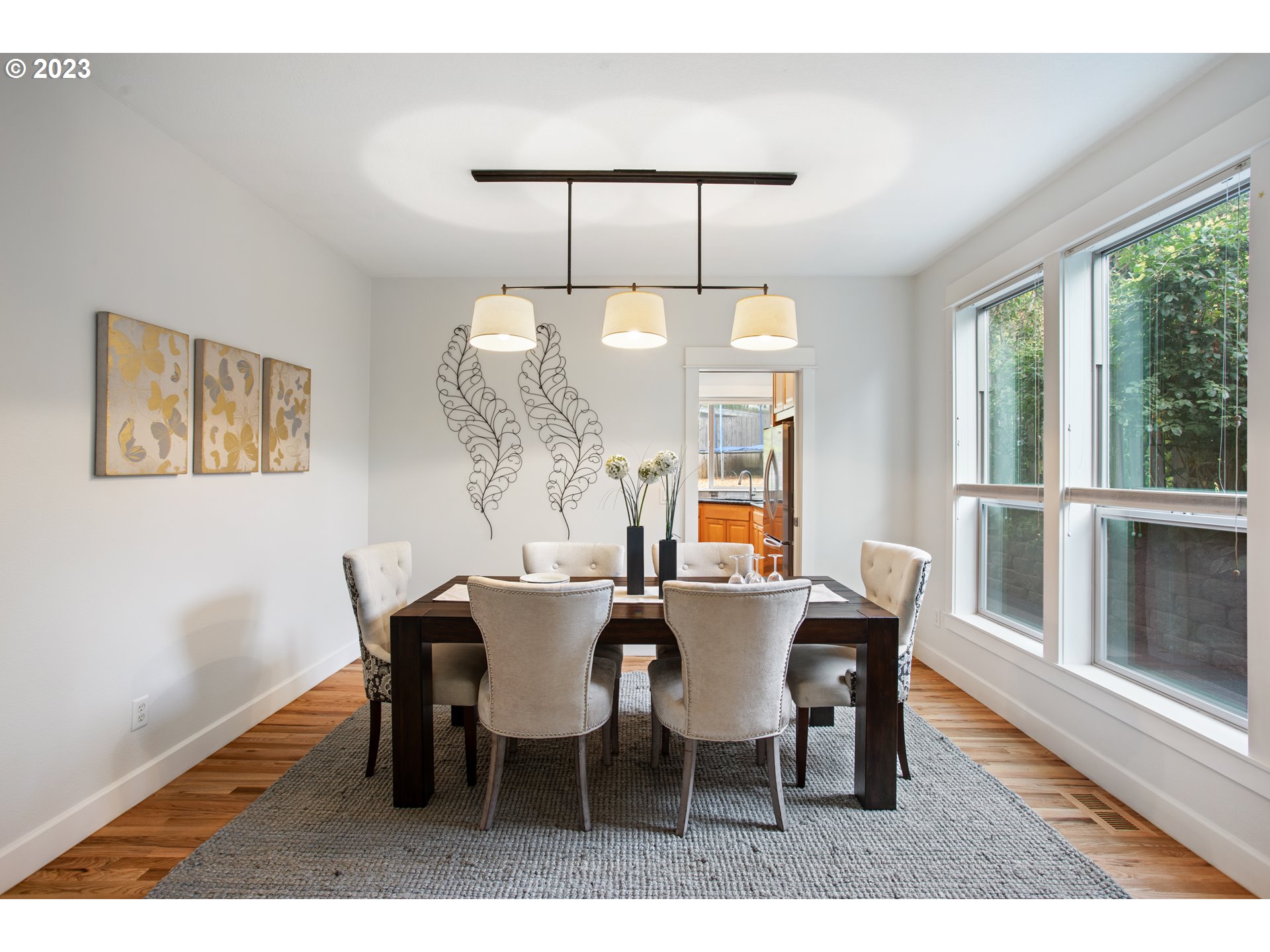 3035 Southwest Carson Street Portland, OR 97219 - Photo 10 of 36 Gallery Image 10