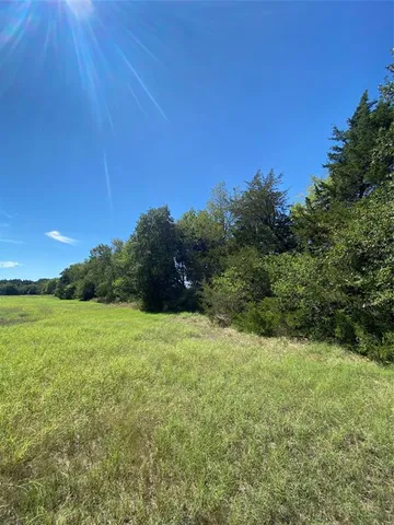 a view of an outdoor space and a yard