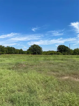 a view of yard with ocean view