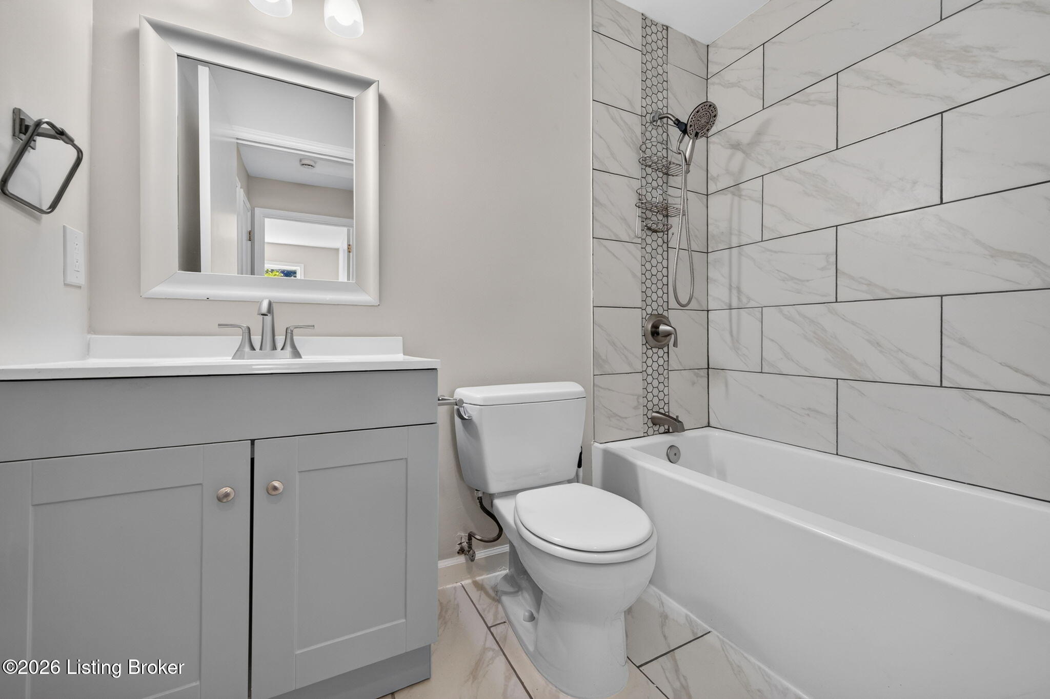 513 Moser Road Louisville, KY 40243 - Photo 30 of 44 Full Bathroom
