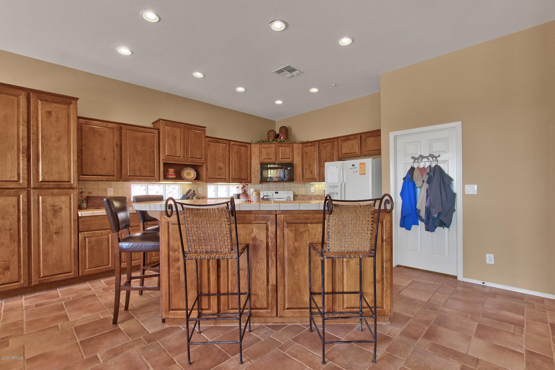 42045 North Crooked Stick Road Anthem, AZ 85086 - Photo 14 of 37 a view of a dining area with furniture