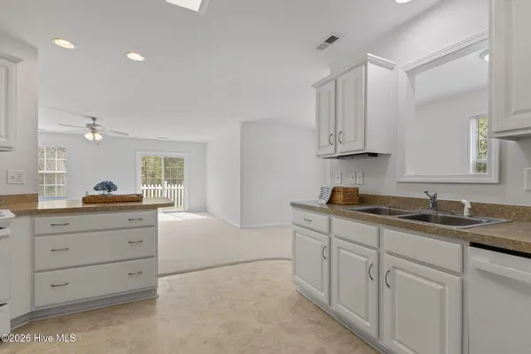 $285,000 | 906 Meadowbrook South, Unit 906, Swansboro, NC 28584
