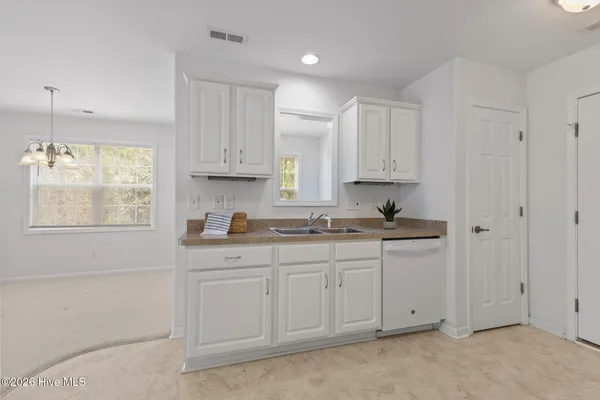$285,000 | 906 Meadowbrook South, Unit 906, Swansboro, NC 28584