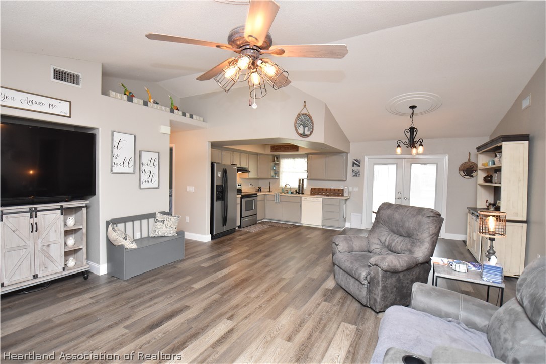 4127 Loquat Road Sebring, FL 33875 - Photo 3 of 19
