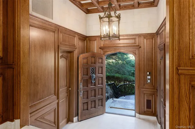 $3,695,000 | 294 Sterling Road, Harrison, NY 10528