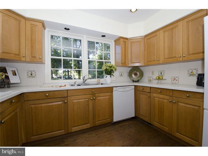 809 Malin Road Newtown Square, PA 19073 - Photo 22 of 23 Kitchen