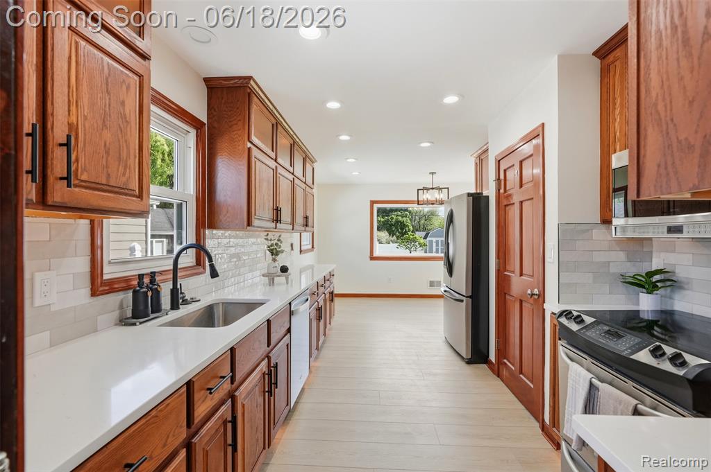 3829 West Auburn Road Rochester Hills, MI 48309 - Photo 7 of 24