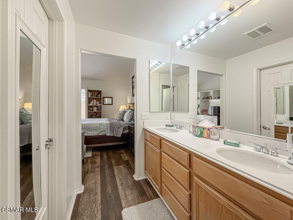 2037 Freesia Avenue Simi Valley, CA 93063 - Photo 17 of 30