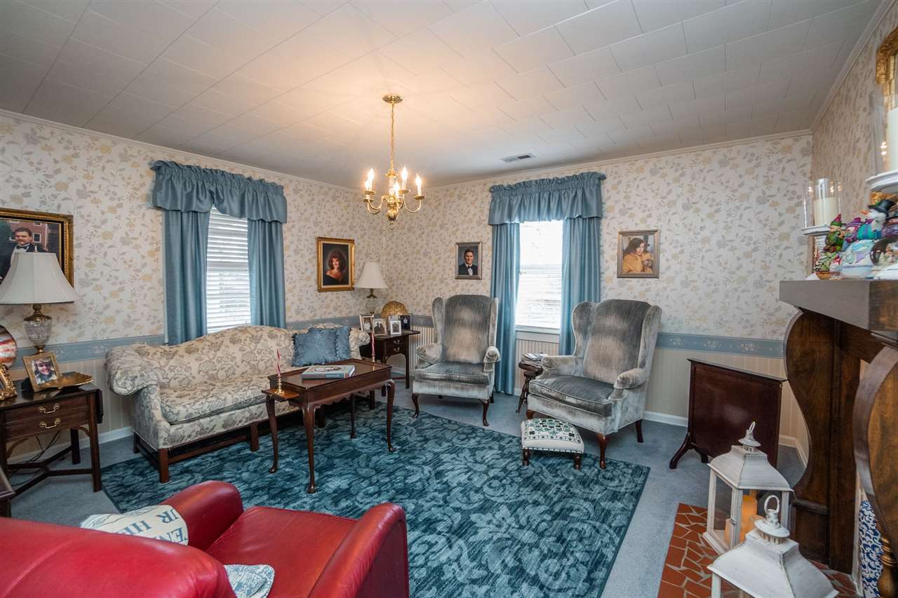7028 Greenpond Road Gray Court, SC 29645 - Photo 8 of 36