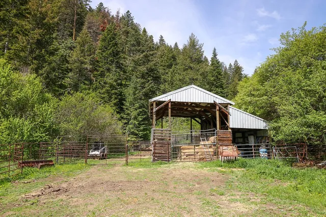 $1,200,000 | 559 Kessler Creek Road, Riggins, ID 83549