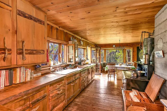 $1,200,000 | 559 Kessler Creek Road, Riggins, ID 83549