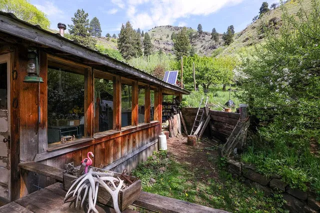 $1,200,000 | 559 Kessler Creek Road, Riggins, ID 83549