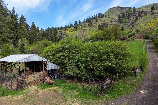 $1,200,000 | 559 Kessler Creek Road, Riggins, ID 83549