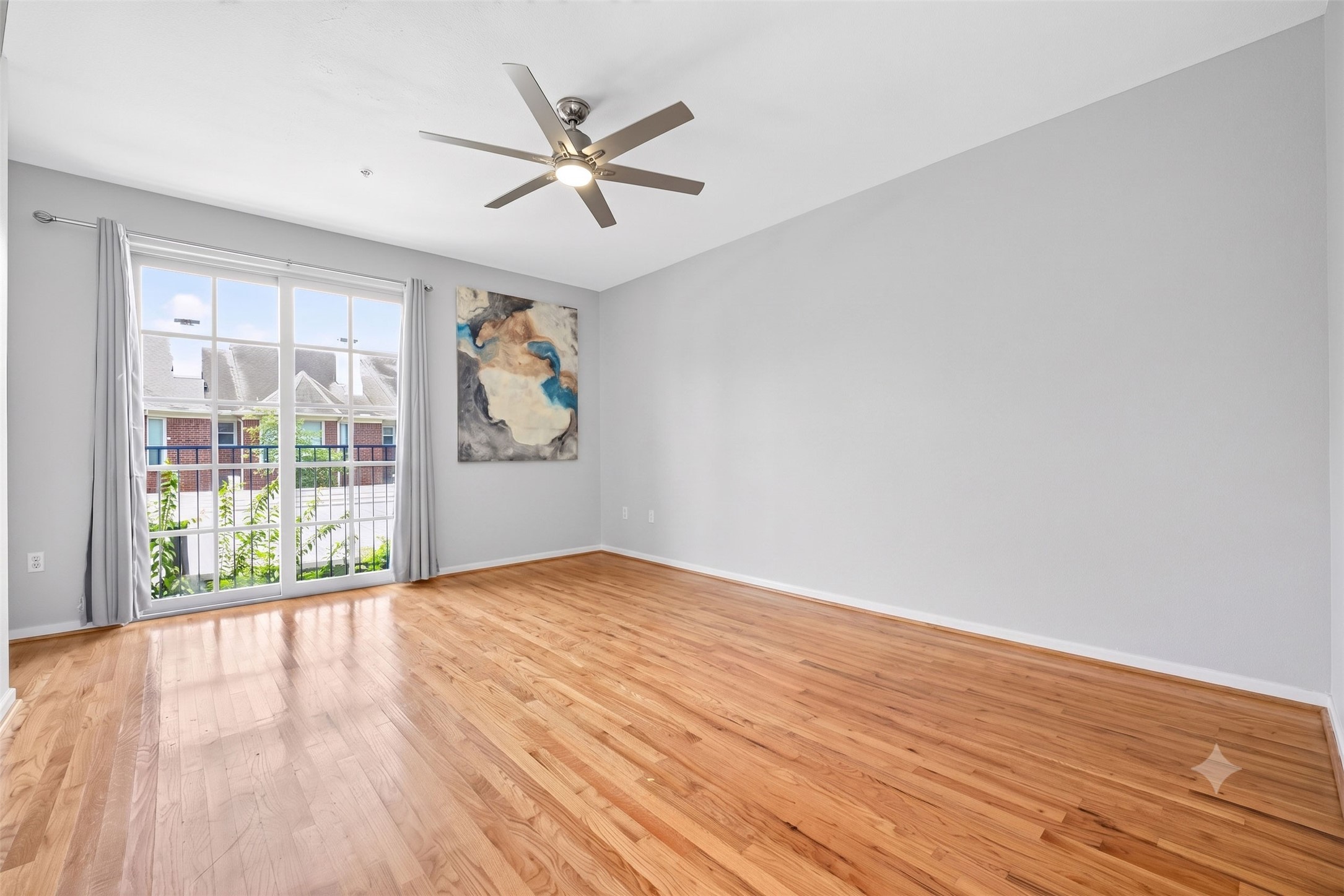 2216 Chenevert Street, Unit 7 Houston, TX 77003 - Photo 11 of 19 Ai Furniture Removed