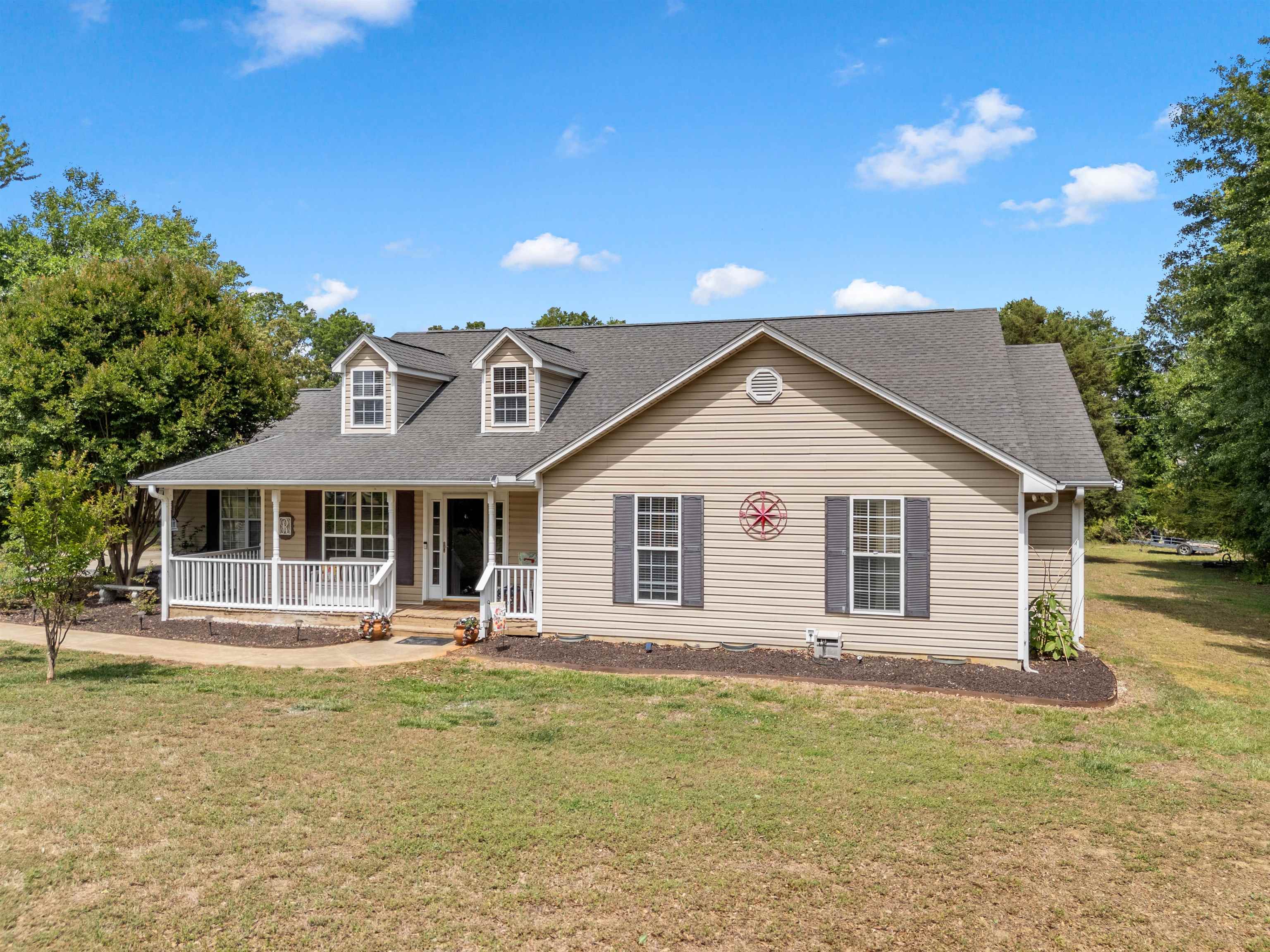 1915 Duncan Reidville Road Duncan, SC 29334 - Photo 3 of 41 Gallery Image 3