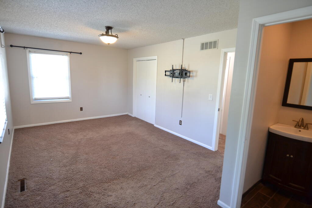 1206 Queens Road Kirksville, MO 63501 - Photo 13 of 33 Gallery Image 13