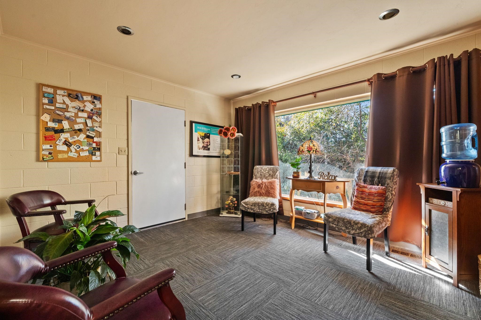 6 South Forrest Sonora, CA 95370 - Photo 5 of 17 Sitting room featuring carpet floors, recessed lighting, and crown molding
