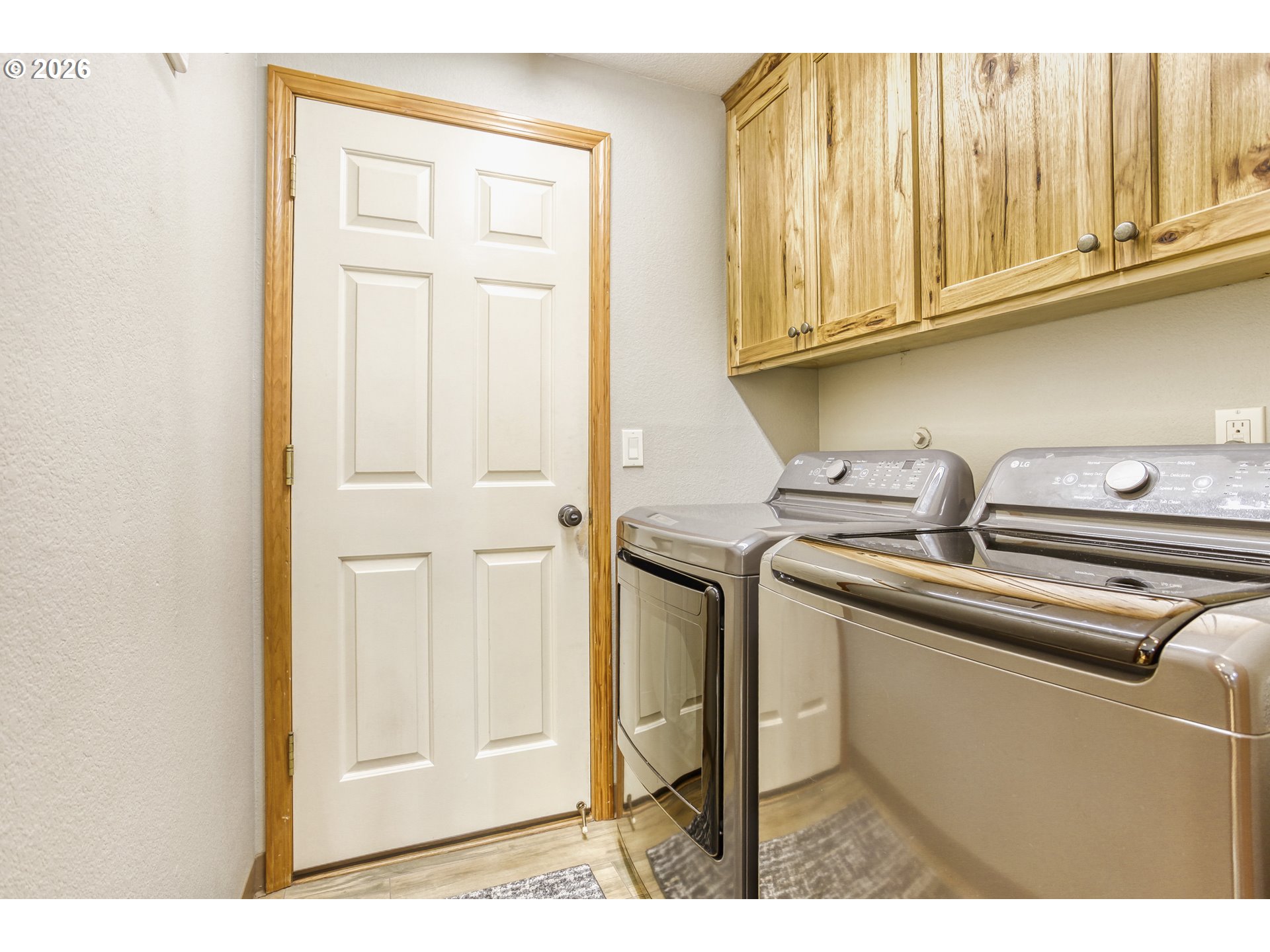 357 Southeast 7th Avenue Canby, OR 97013 - Photo 25 of 29 a kitchen with a sink and cabinets
