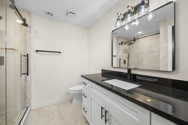 $389,900 | 6934 Heron Drive, Houston, TX 77087