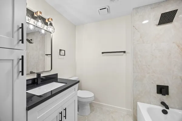 $389,900 | 6934 Heron Drive, Houston, TX 77087