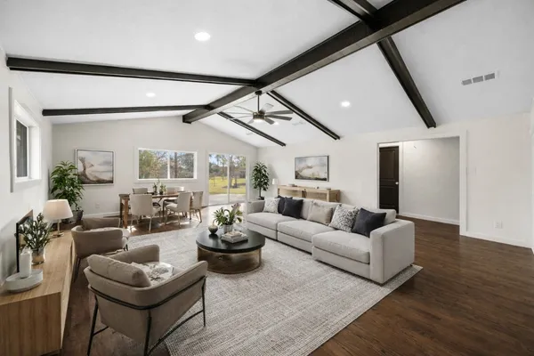 $389,900 | 6934 Heron Drive, Houston, TX 77087