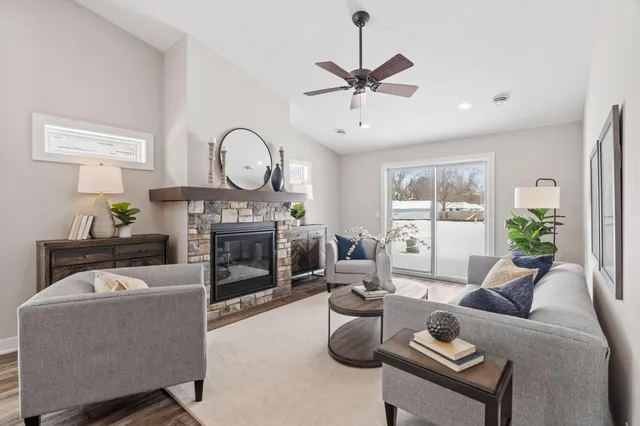 $399,900 | 2333 17th Avenue East, North St. Paul, MN 55109