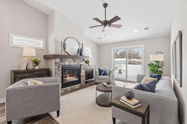 $399,900 | 2333 17th Avenue East, North St. Paul, MN 55109