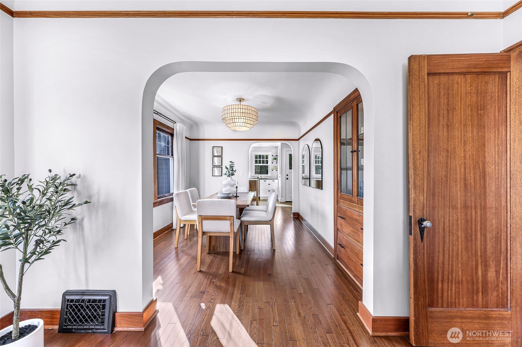 3607 Southwest Manning Street Seattle, WA 98126 - Photo 7 of 34 Gallery Image 7
