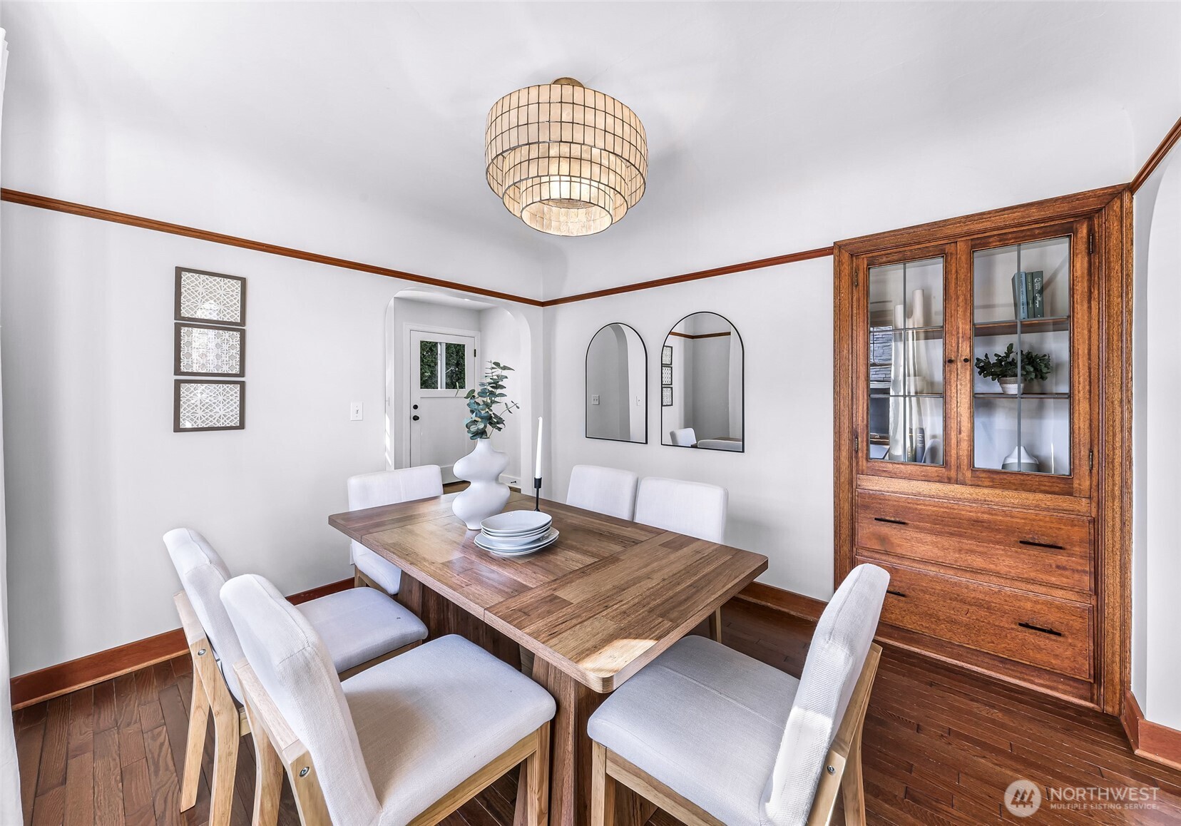 3607 Southwest Manning Street Seattle, WA 98126 - Photo 9 of 34 Gallery Image 9