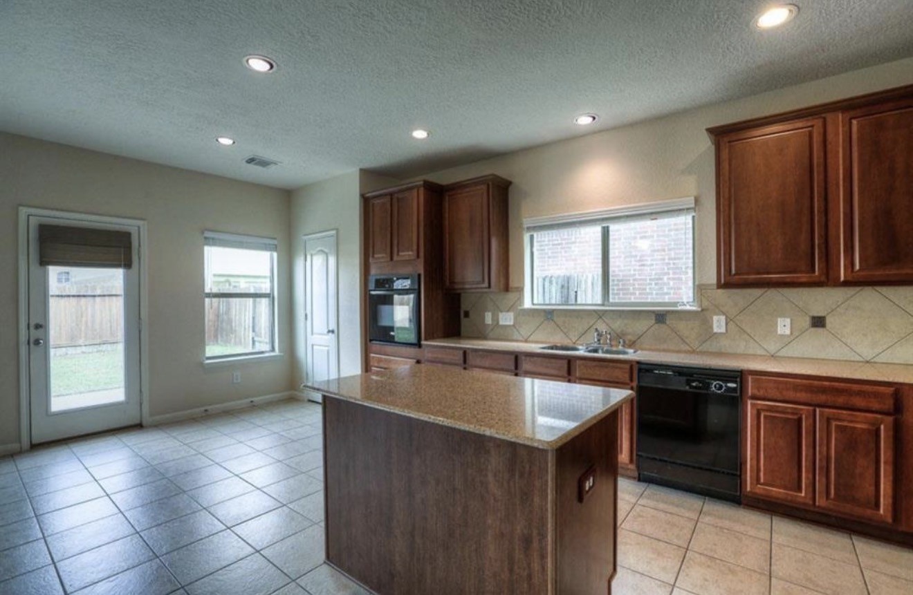 29610 Legends Glen Drive Spring, TX 77386 - Photo 8 of 27