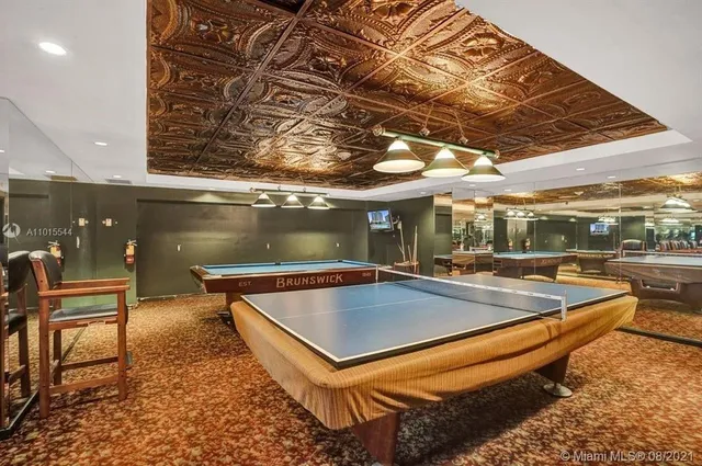 $4,600 | 19707 Turnberry Way, Unit 8D, Miami, FL 33180