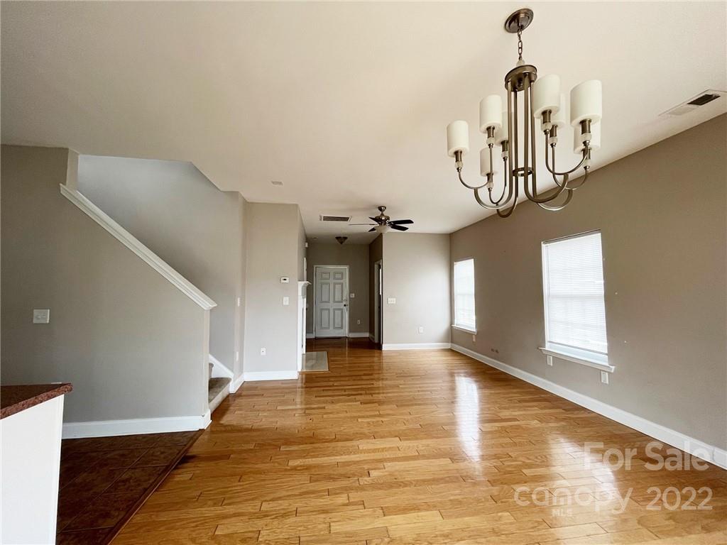 6009 Raisin Tree Lane Charlotte, NC 28215 - Photo 9 of 20 Gallery Image 9