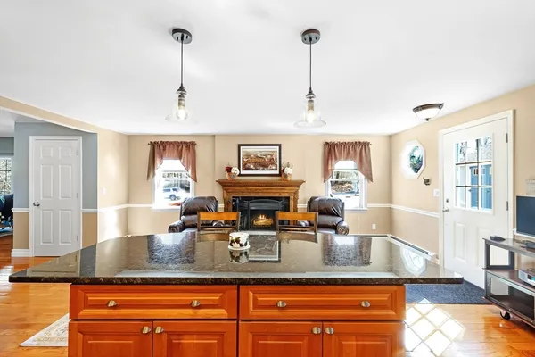 $1,250,000 | 1 Katies Way, Sandwich, MA 02563
