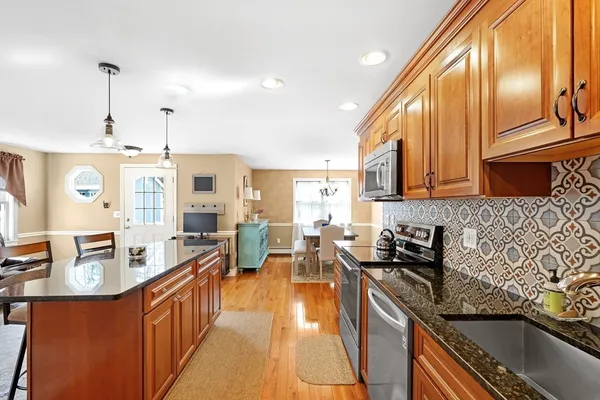 $1,250,000 | 1 Katies Way, Sandwich, MA 02563
