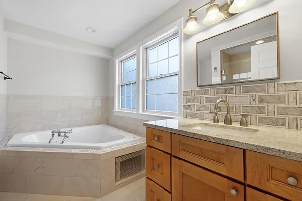 $1,250,000 | 1 Katies Way, Sandwich, MA 02563
