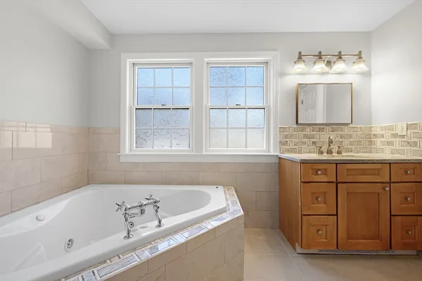 $1,250,000 | 1 Katies Way, Sandwich, MA 02563