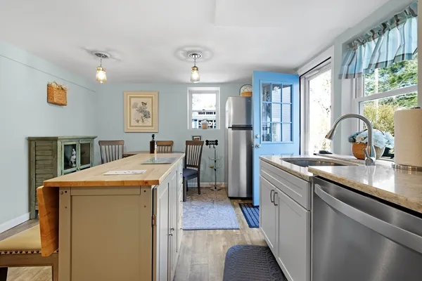 $1,250,000 | 1 Katies Way, Sandwich, MA 02563