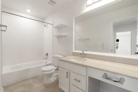 $2,750 | 7400 Lowery Crossing, Austin, TX 78744