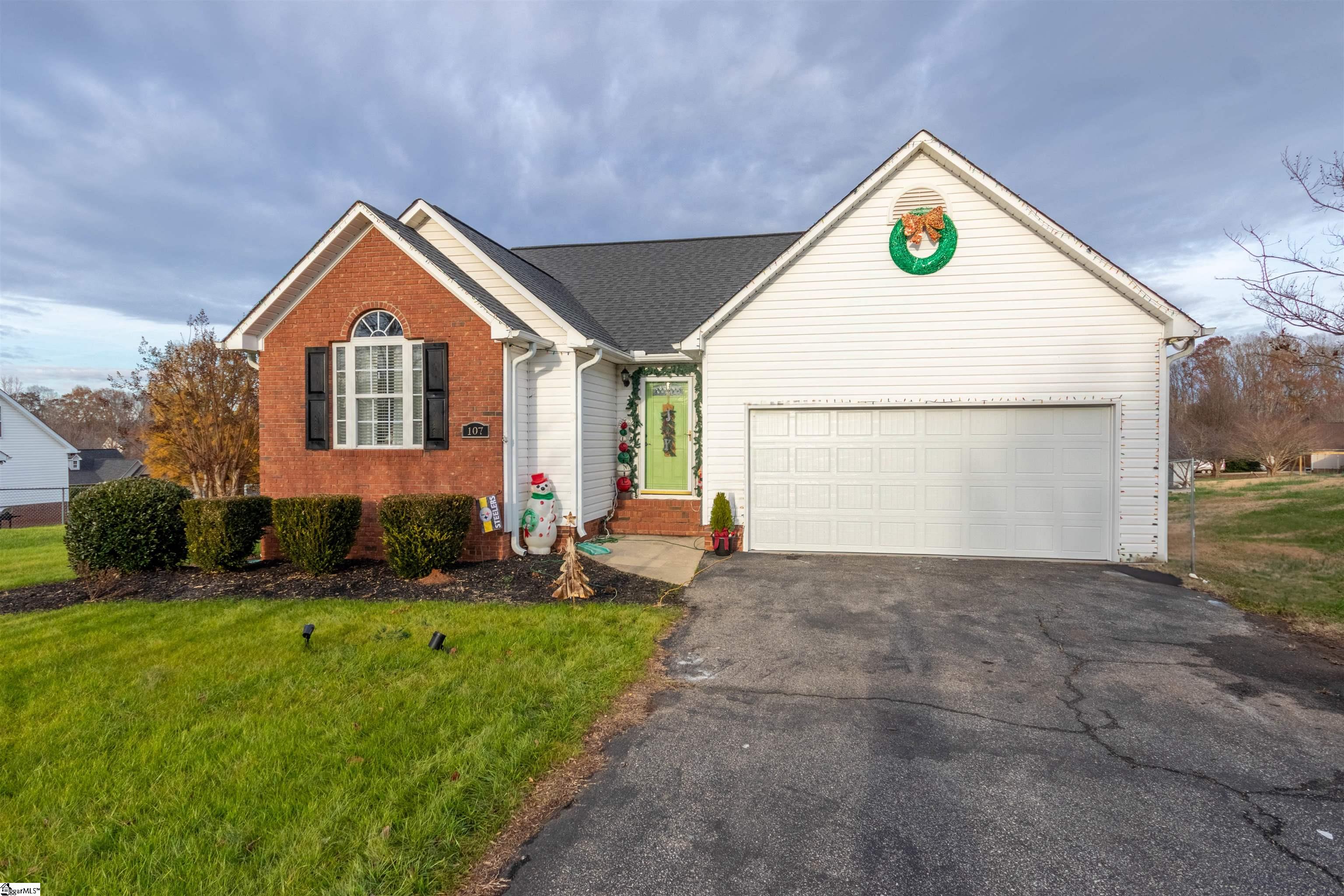 107 Cherrywood Road Woodruff, SC 29388 - Photo 1 of 21 Gallery Image 1