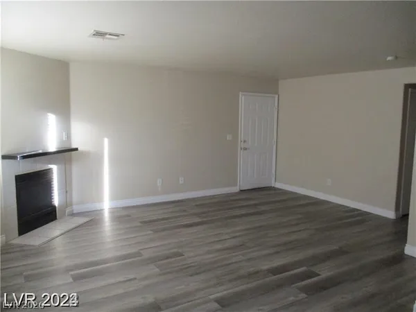 $1,450 | 350 South Durango Drive, Unit 120, Las Vegas, NV 89145
