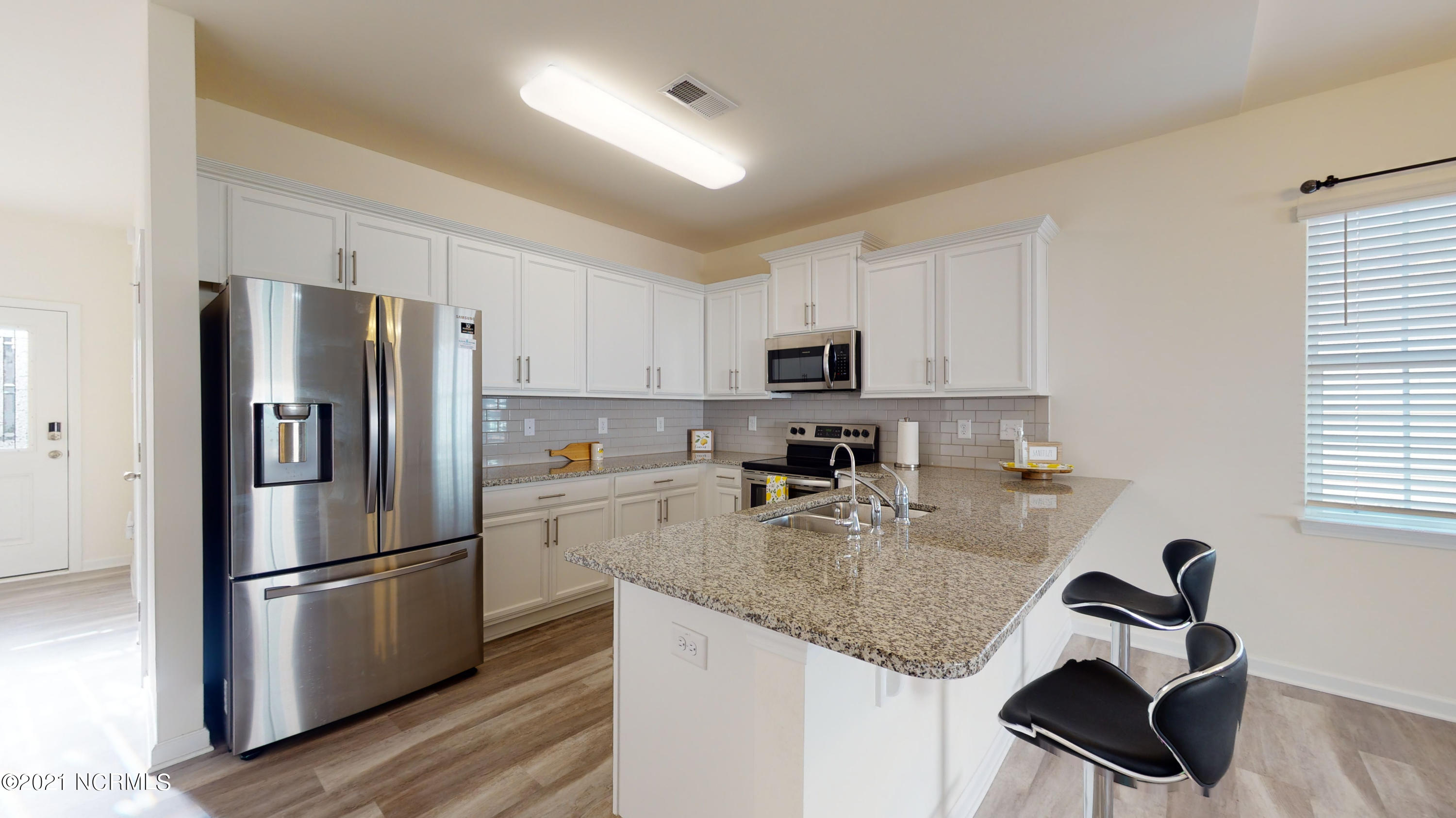 319 Frida Road New Bern, NC 28560 - Photo 7 of 25 Kitchen