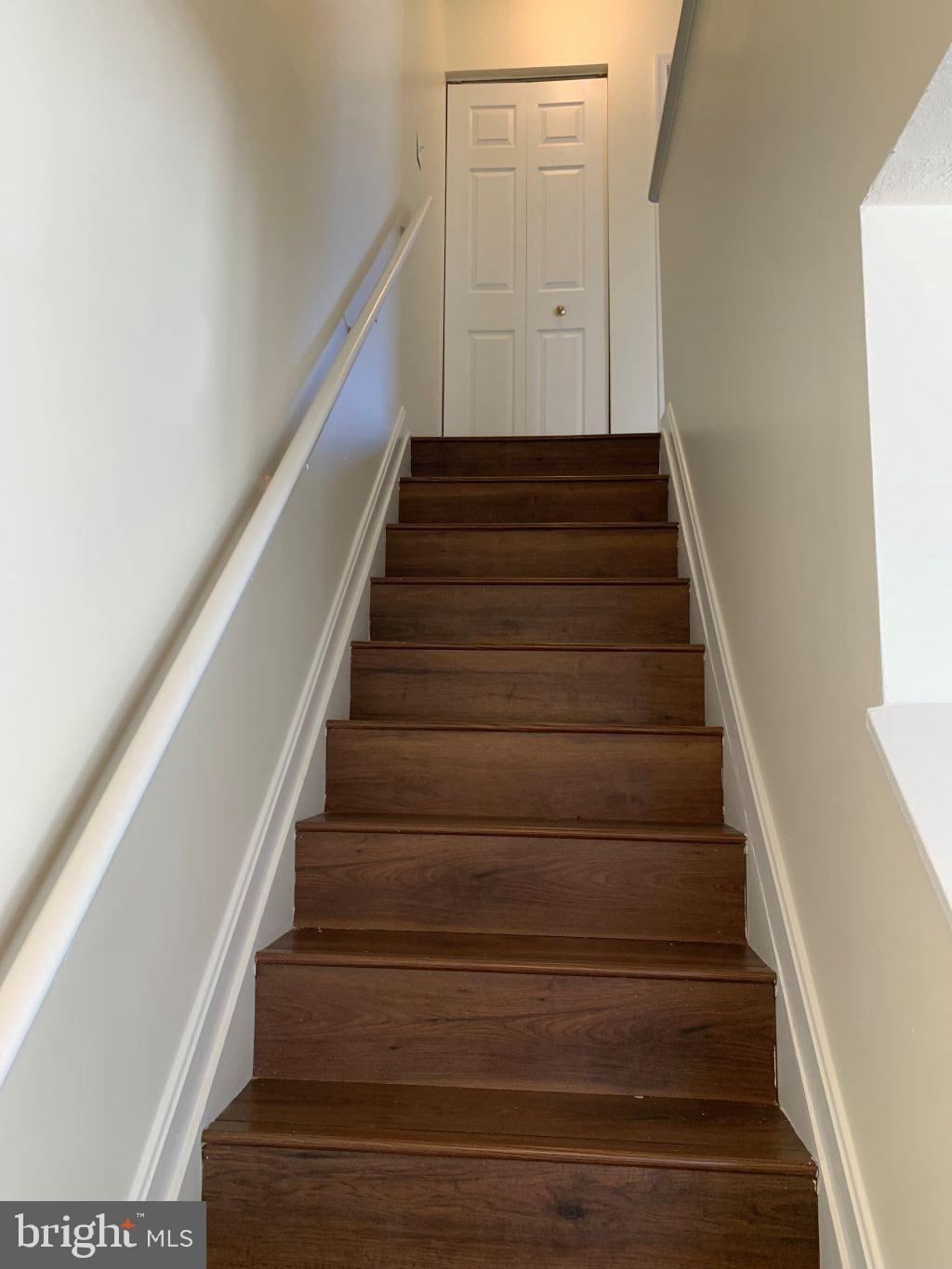 9014 Constant Course Columbia, MD 21046 - Photo 6 of 14 Stairway