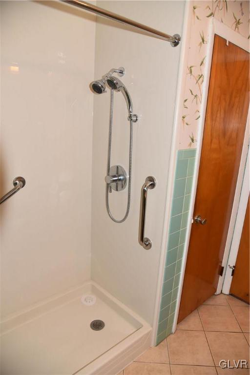5315 Susan Road Coopersburg, PA 18036 - Photo 15 of 21 Shower