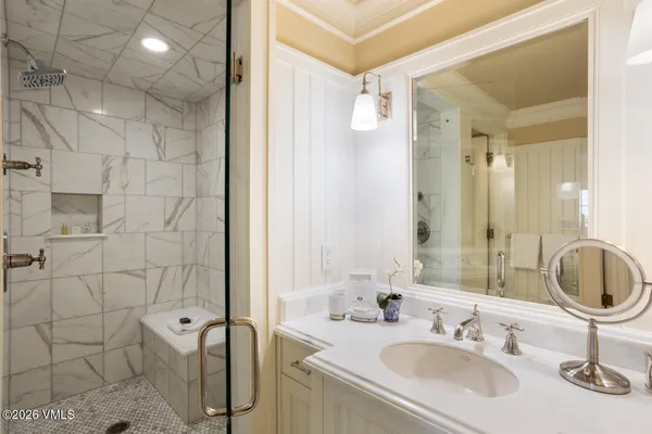 $1,300,000 | 1 Willow Bridge Road, Unit 33, Vail, CO 81657