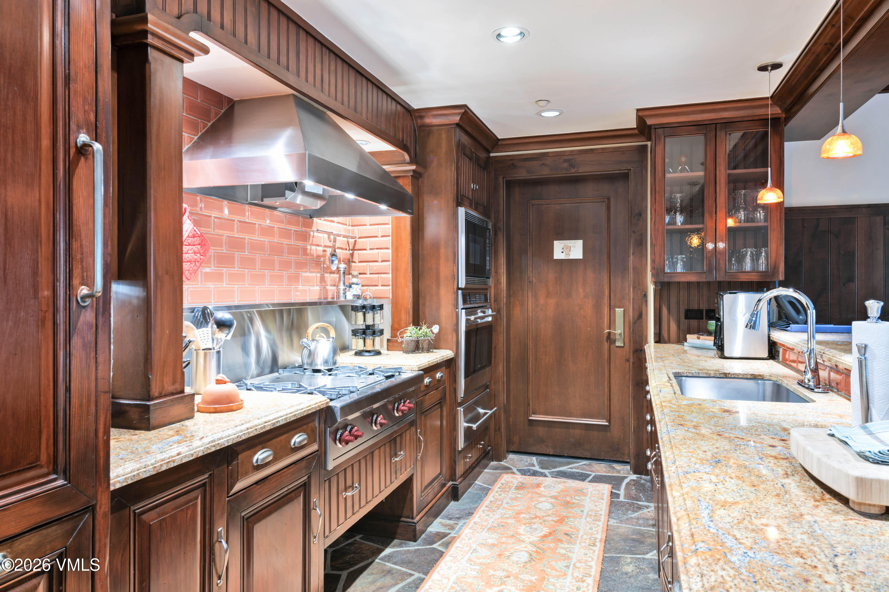 1 Willow Bridge Road, Unit 33 Vail, CO 81657 - Photo 2 of 25 OWBR Gormet Kitchen