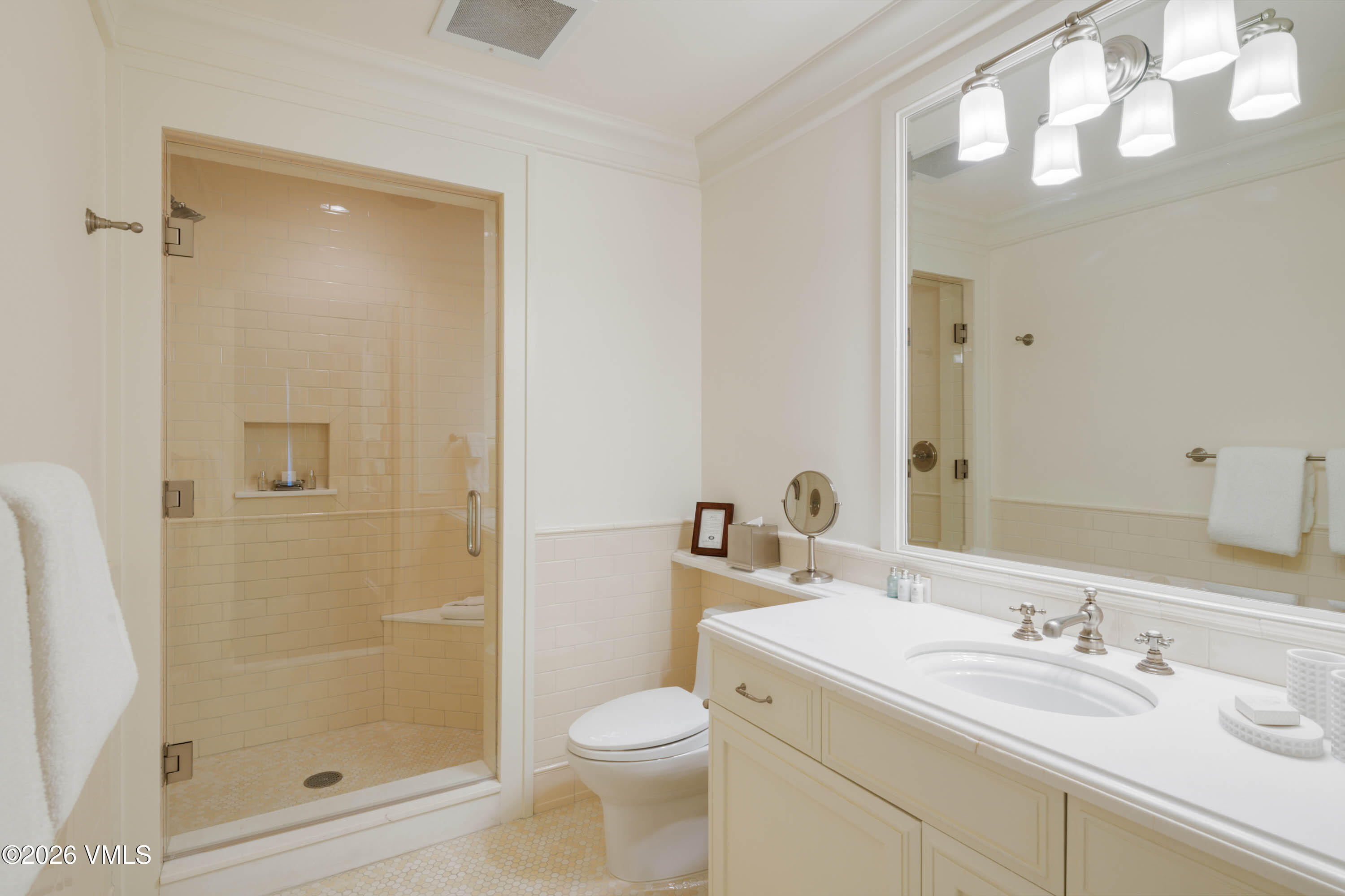 1 Willow Bridge Road, Unit 33 Vail, CO 81657 - Photo 22 of 25 OWBR-Guest Bathjpg