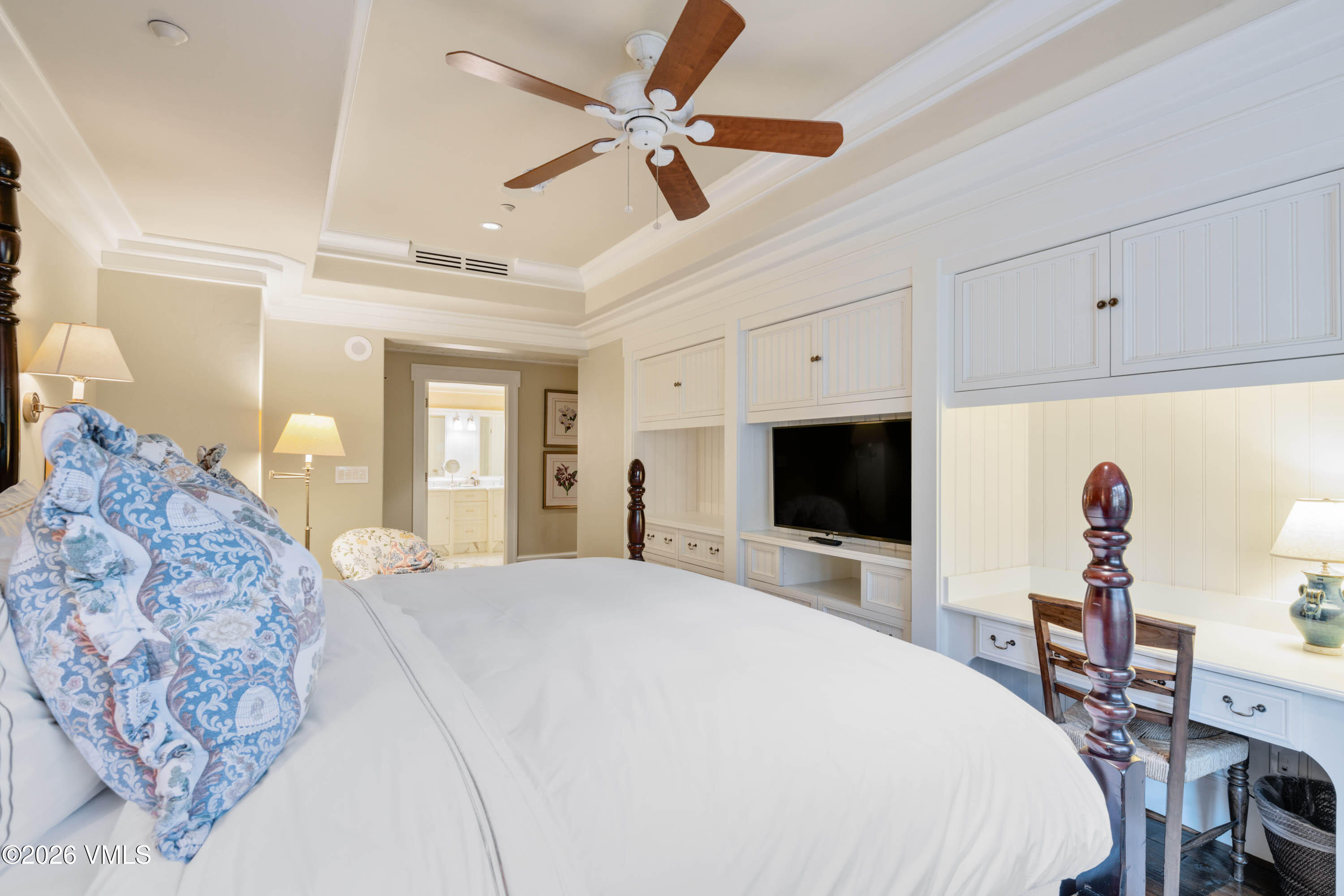 1 Willow Bridge Road, Unit 33 Vail, CO 81657 - Photo 23 of 25 OWBR Primary bed