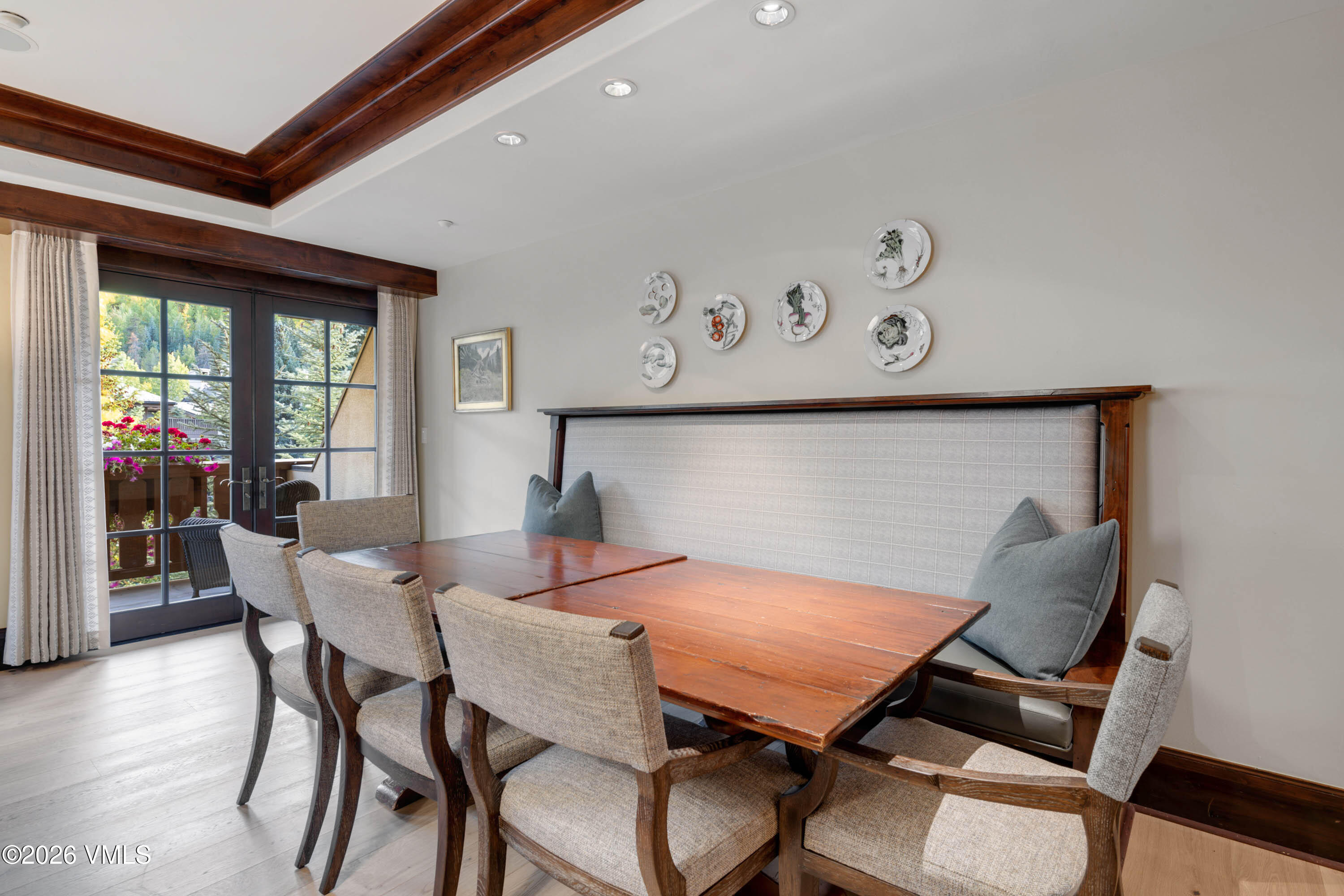 1 Willow Bridge Road, Unit 33 Vail, CO 81657 - Photo 7 of 25 OWBR Dining area Enough room for 8