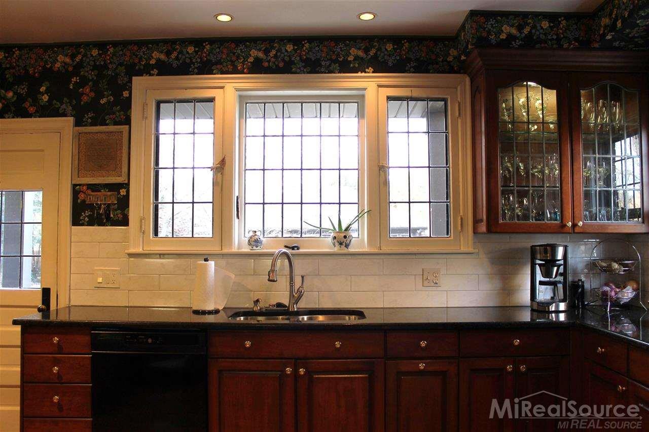 1021 Yorkshire Road Grosse Pointe Park, MI 48230 - Photo 25 of 54