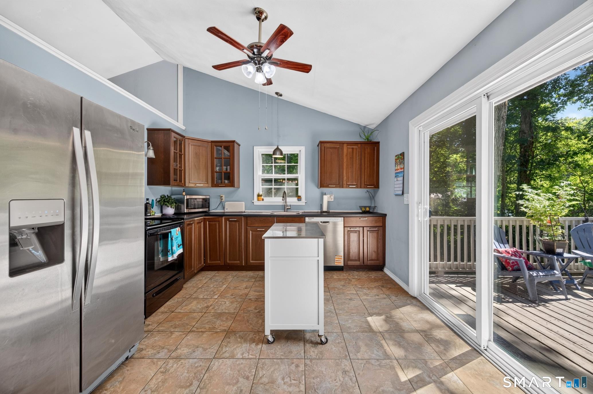 103 Dean Road East Lyme, CT 06333 - Photo 14 of 23 Gallery Image 14